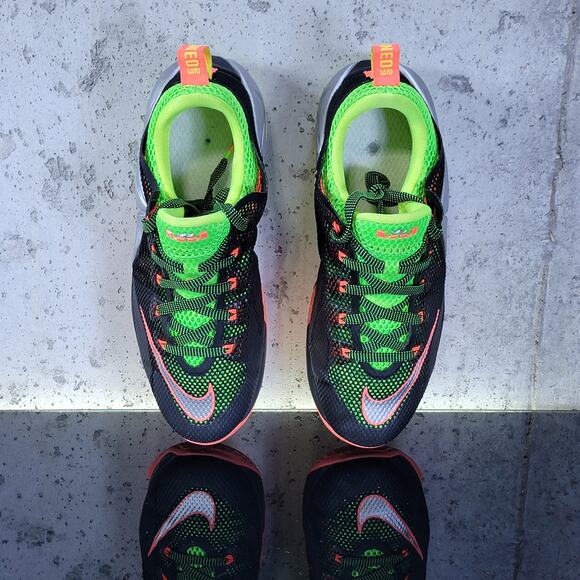 Nike LeBron 12 Low Remix 2015 Size 6.5Y (Women's 8) Green Black Neon Pink - Picture 2 of 5